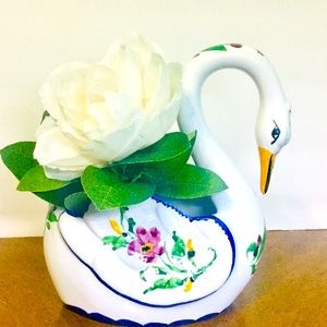 VTG  Hand Painted Ceramic Portugal Swan Planter